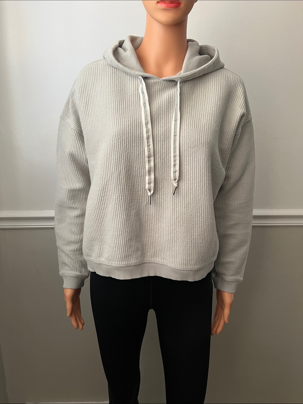 AERIE  Mint Green Ribbed Crop Hoodie